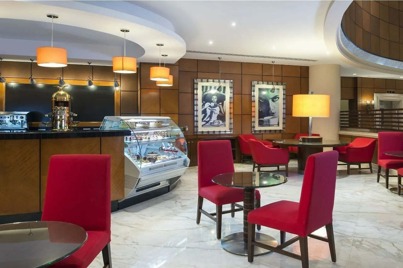 Sheraton Jumeirah Beach Resort Dubai 5*,