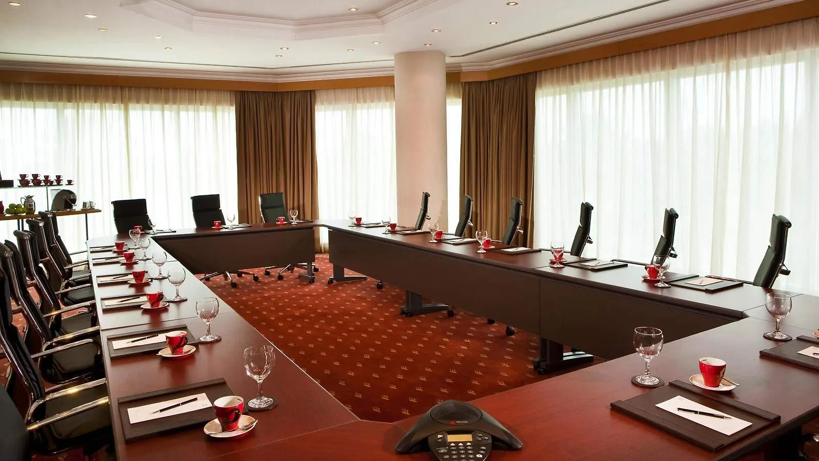 Sheraton Jumeirah Beach Resort Dubaj 5*,